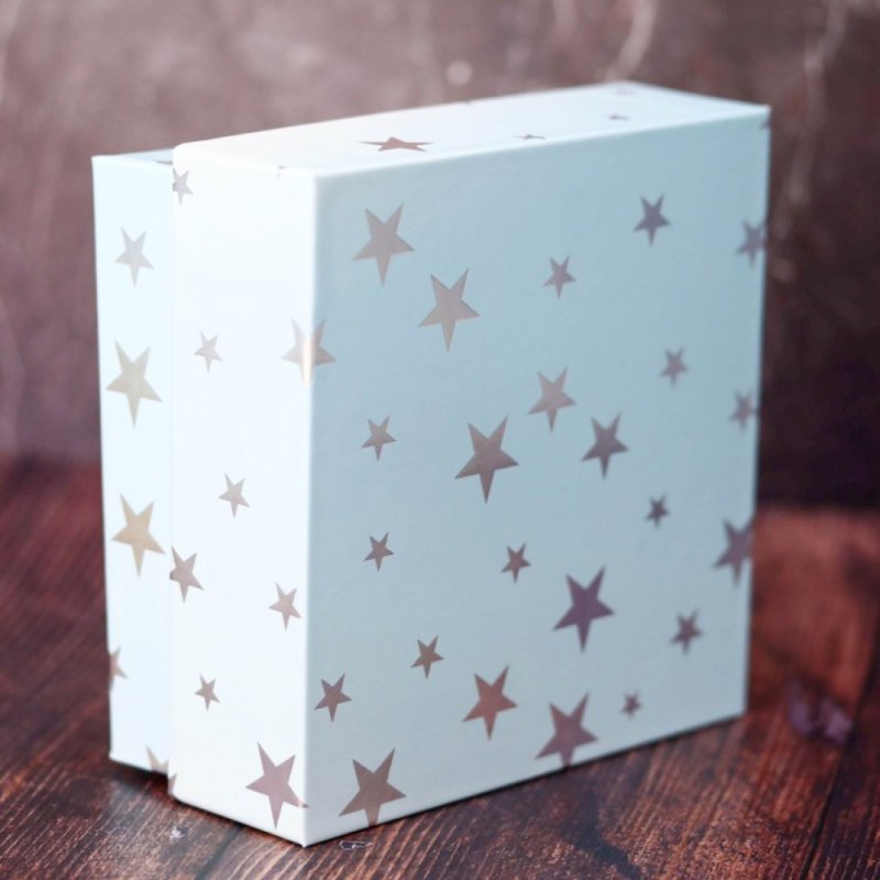 Коробка подарочная 