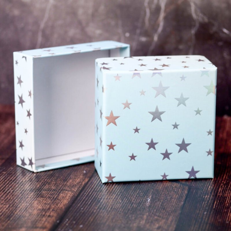 Коробка подарочная 