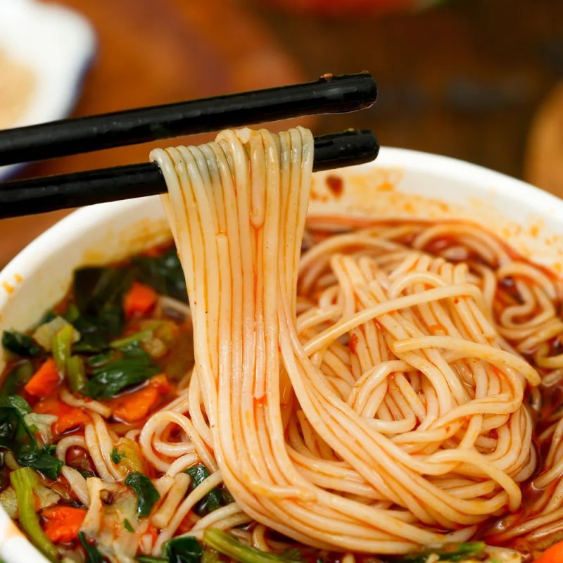 Лапша быстрого приготовления с маслом чили, кунжутом и арахисовой пастой, 119 гр